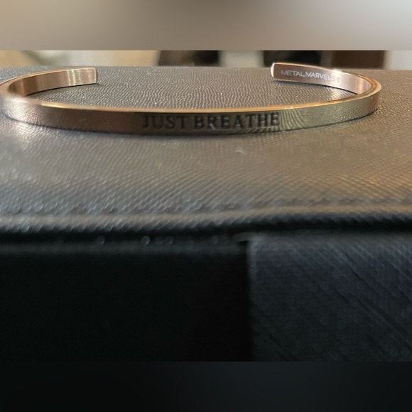 Metal Marvels “just breathe” rose gold cuff bracelet - Picture 3 of 3